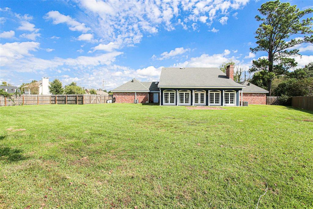 Lake Charles, Louisiana, 70605, United States, 4 Bedrooms Bedrooms, ,4 BathroomsBathrooms,Residential,For Sale,1979416