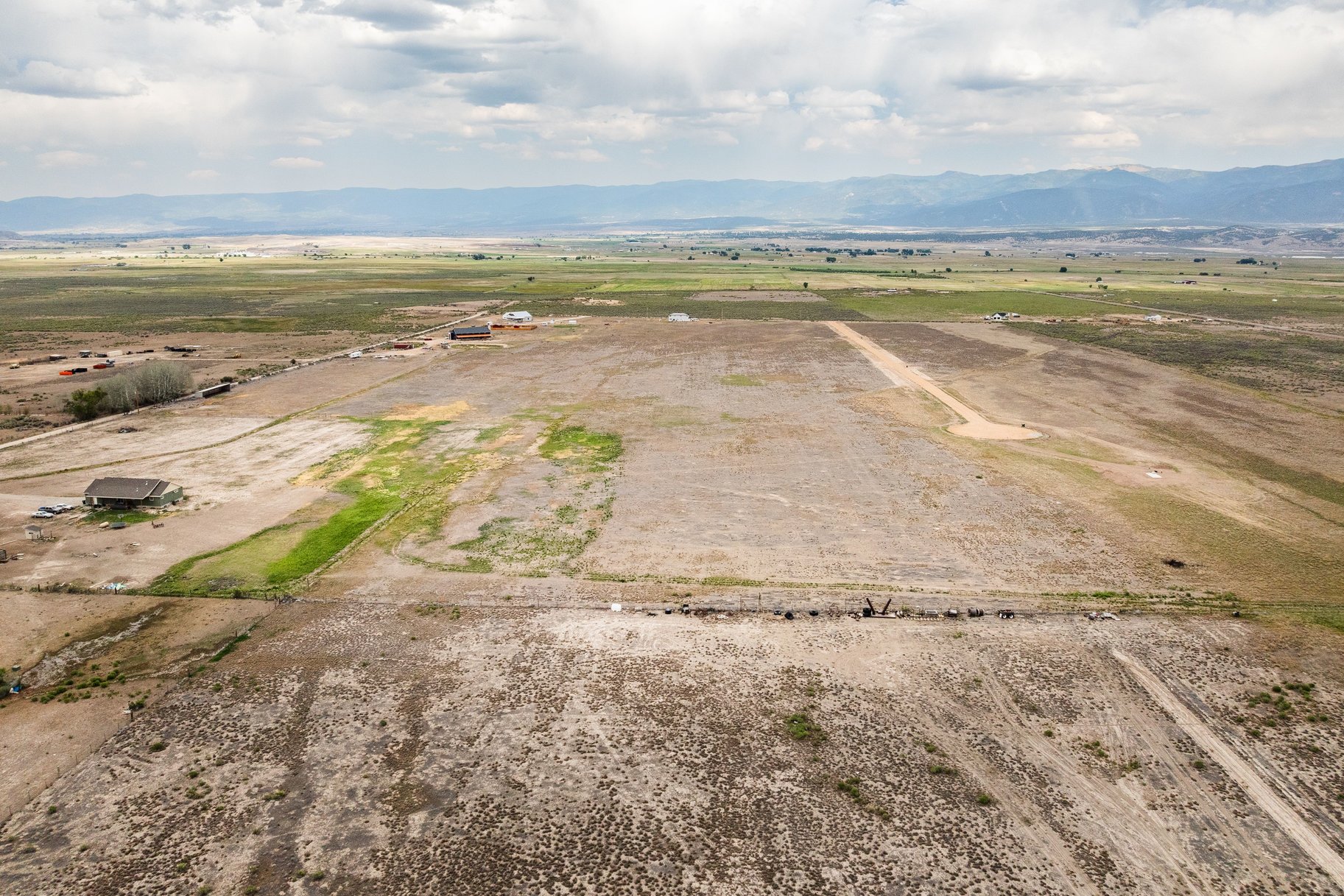  8.5-Acre Lots, No HOA, Stunning Horseshoe Mountain Views - 物件實景