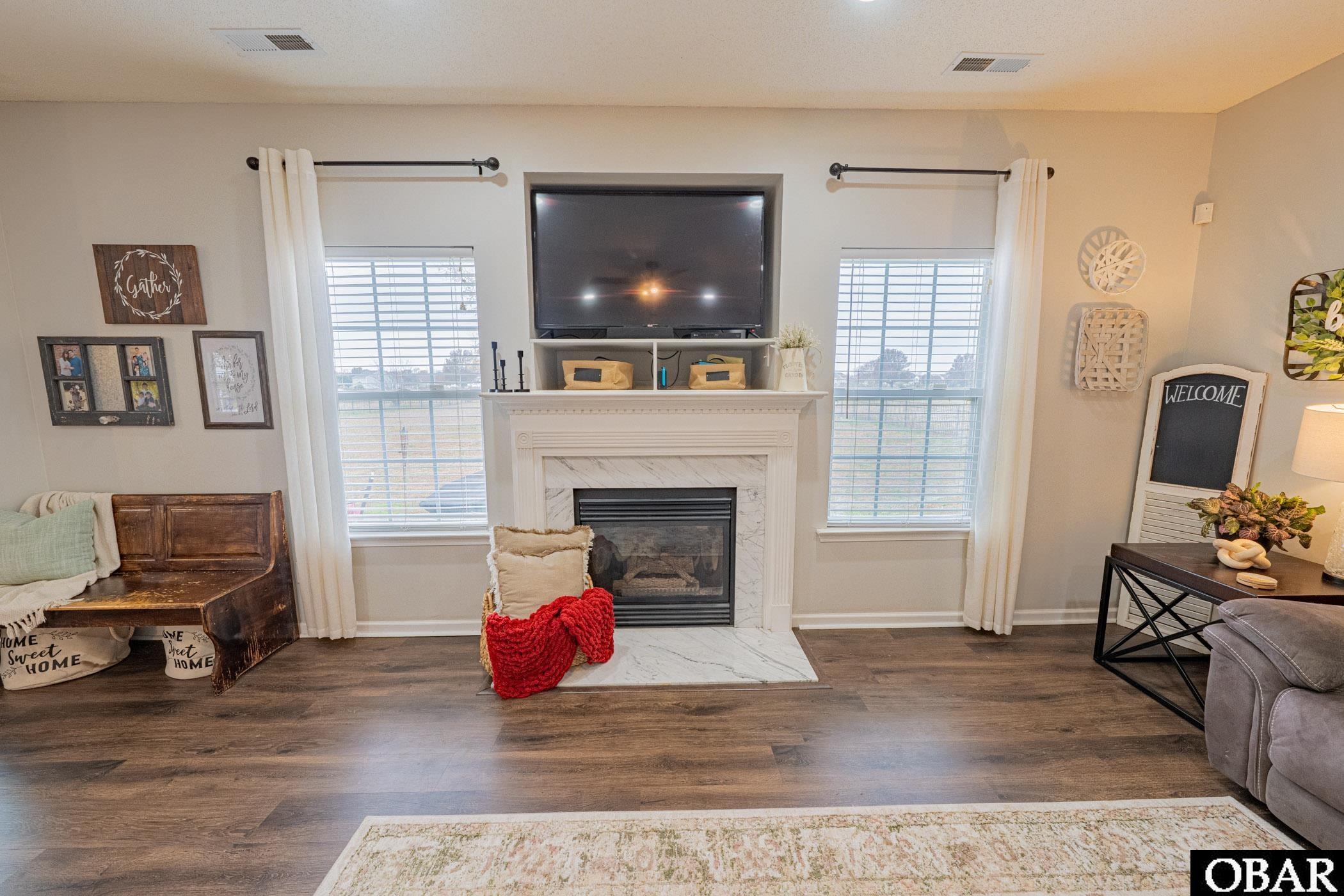 Moyock, North Carolina, 27958, United States, 6 Bedrooms Bedrooms, ,3 BathroomsBathrooms,Residential,For Sale,1997191