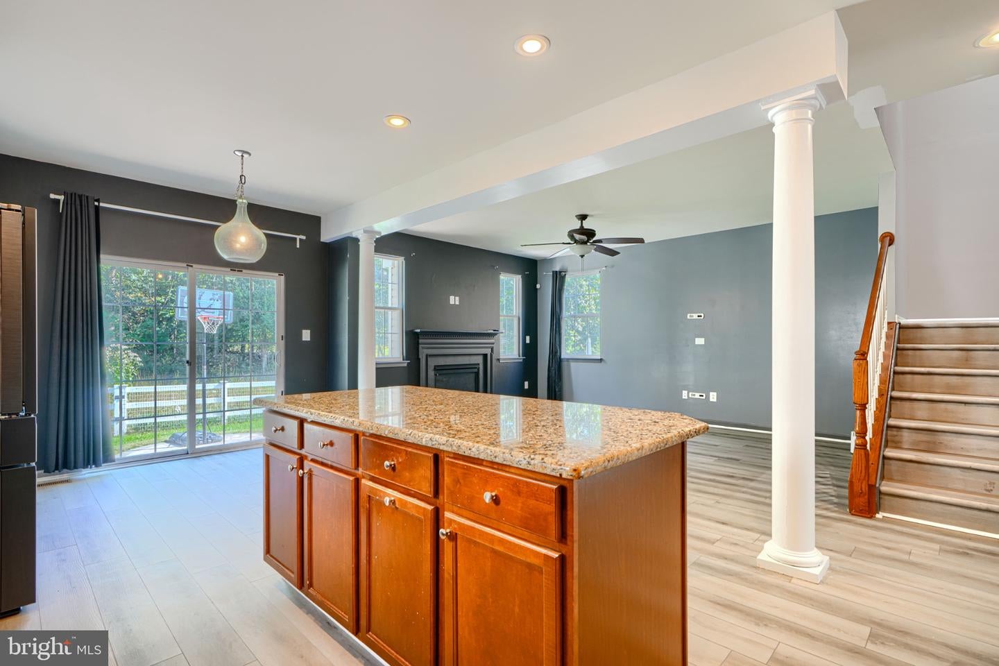 Glen Burnie, Maryland, 21060, United States, 4 Bedrooms Bedrooms, ,4 BathroomsBathrooms,Residential,For Sale,1983515