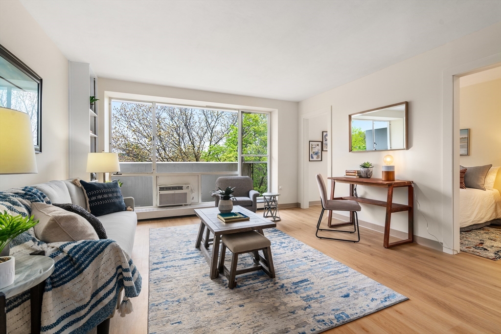 Cambridge, Massachusetts, 02138, United States, 1 Bedroom Bedrooms, ,1 BathroomBathrooms,Residential,For Sale,1940724