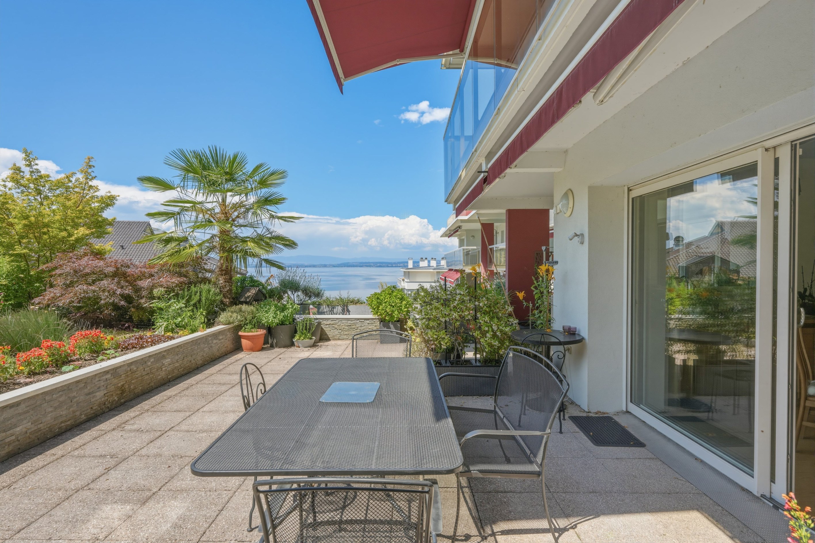  Rare Property in Évian-les-Bains – Elegant 113 sq.m Elevated Garden-Level Apart… - 物件實景