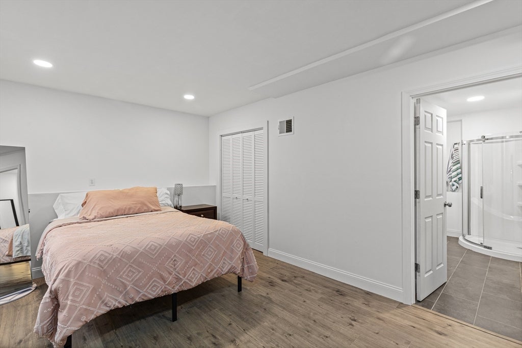 Plymouth, Massachusetts, 02360, United States, 3 Bedrooms Bedrooms, ,2 BathroomsBathrooms,Residential,For Sale,1982553