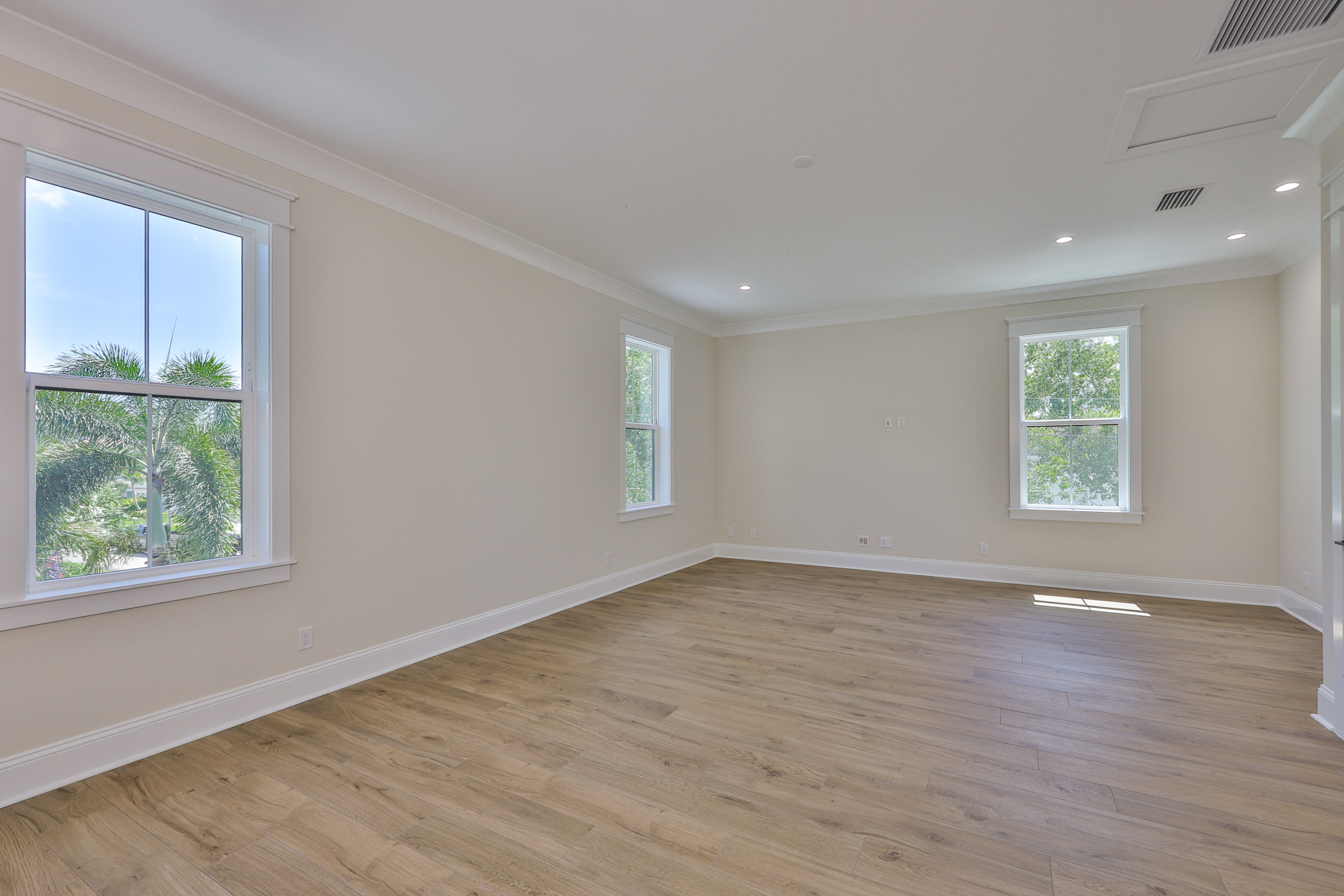 Tampa, Florida, 33629, United States, 5 Bedrooms Bedrooms, ,6 BathroomsBathrooms,Residential,For Sale,1974483