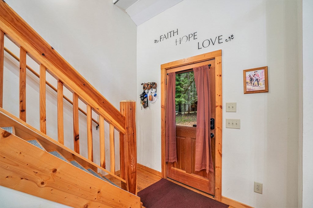 Ellijay, Georgia, 30540, United States, 4 Bedrooms Bedrooms, ,4 BathroomsBathrooms,Residential,For Sale,1858998