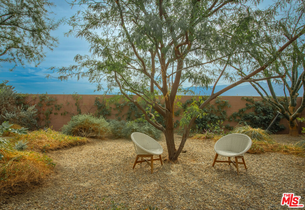 Indio, California, 92201, United States, 2 Bedrooms Bedrooms, ,2 BathroomsBathrooms,Residential,For Sale,2001996