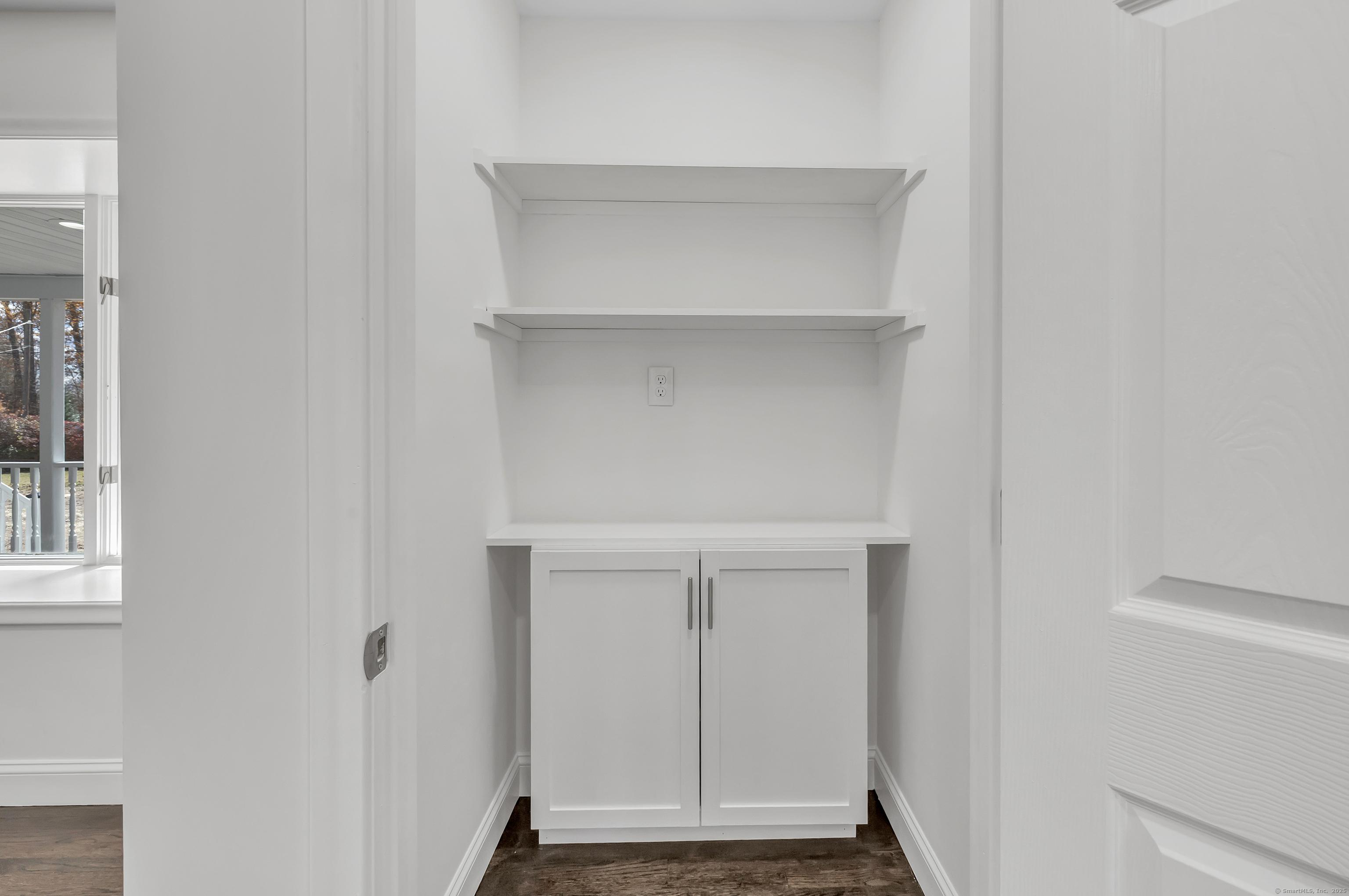 Hamden, Connecticut, 06518, United States, 3 Bedrooms Bedrooms, ,2 BathroomsBathrooms,Residential,For Sale,1987116