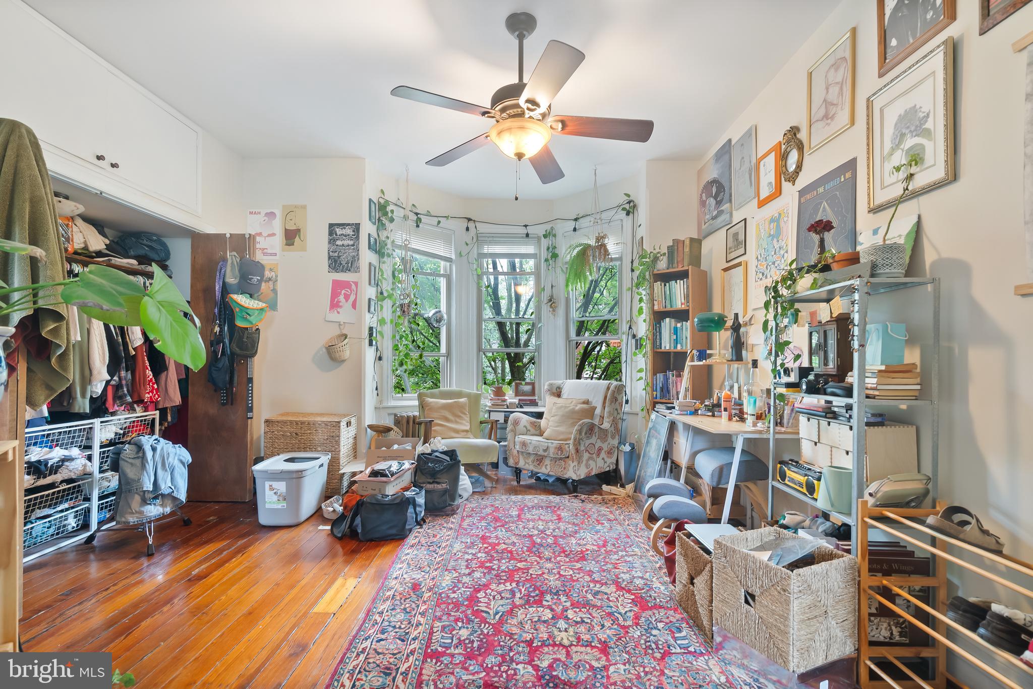 PHILADELPHIA, Pennsylvania, 19147, United States, 4 Bedrooms Bedrooms, ,2 BathroomsBathrooms,Residential,For Sale,1979341