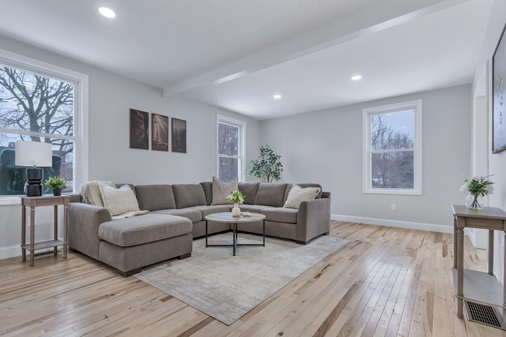 Dedham, Massachusetts, 02026, United States, 3 Bedrooms Bedrooms, ,2 BathroomsBathrooms,Residential,For Sale,2040275