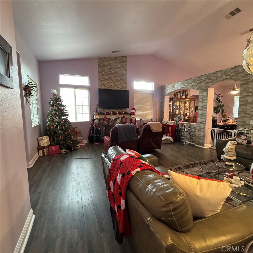 Lancaster, California, 93534, United States, 4 Bedrooms Bedrooms, ,2 BathroomsBathrooms,Residential,For Sale,2007515