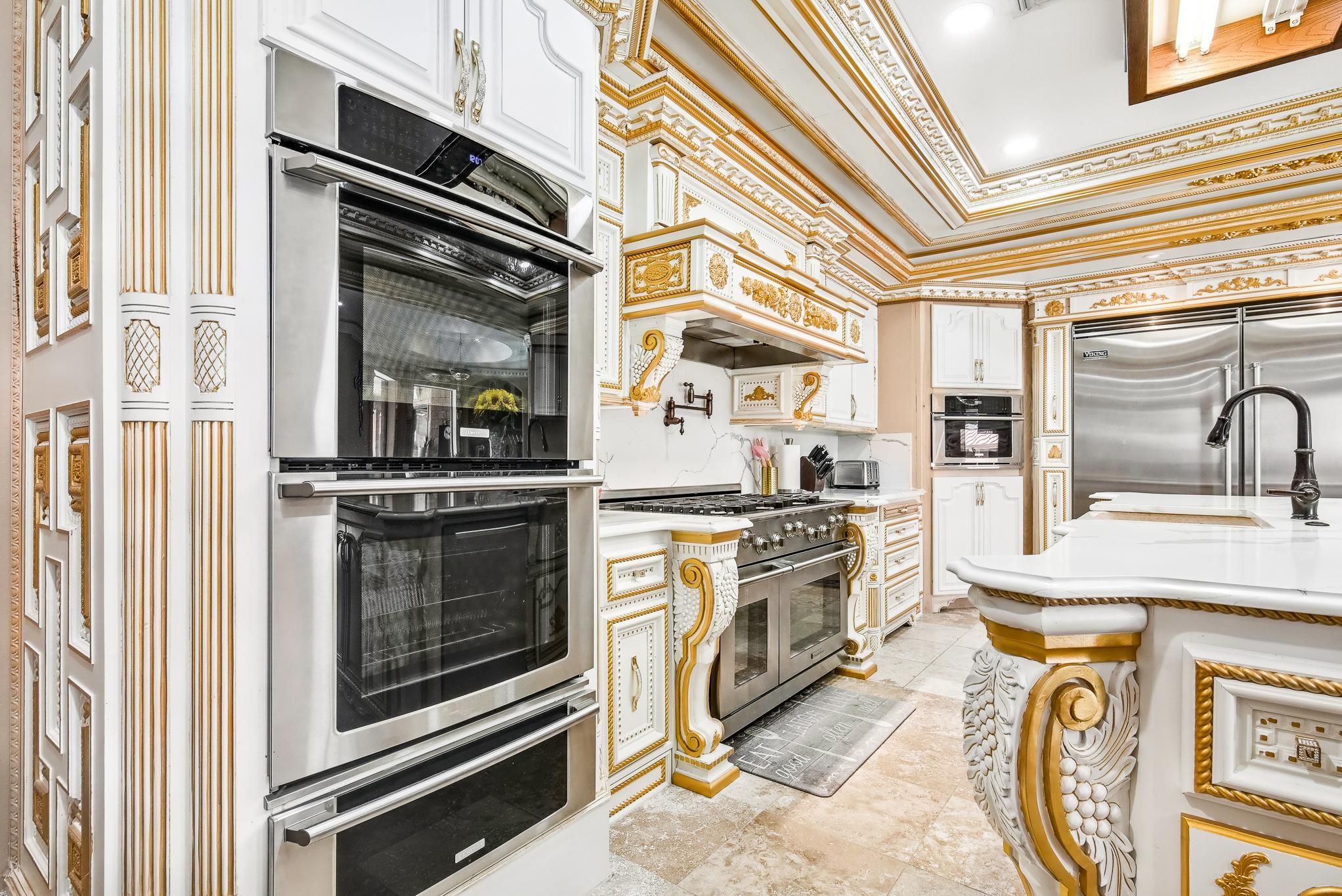 Kingsville, Texas, 78363, United States, 5 Bedrooms Bedrooms, ,6 BathroomsBathrooms,Residential,For Sale,1925551