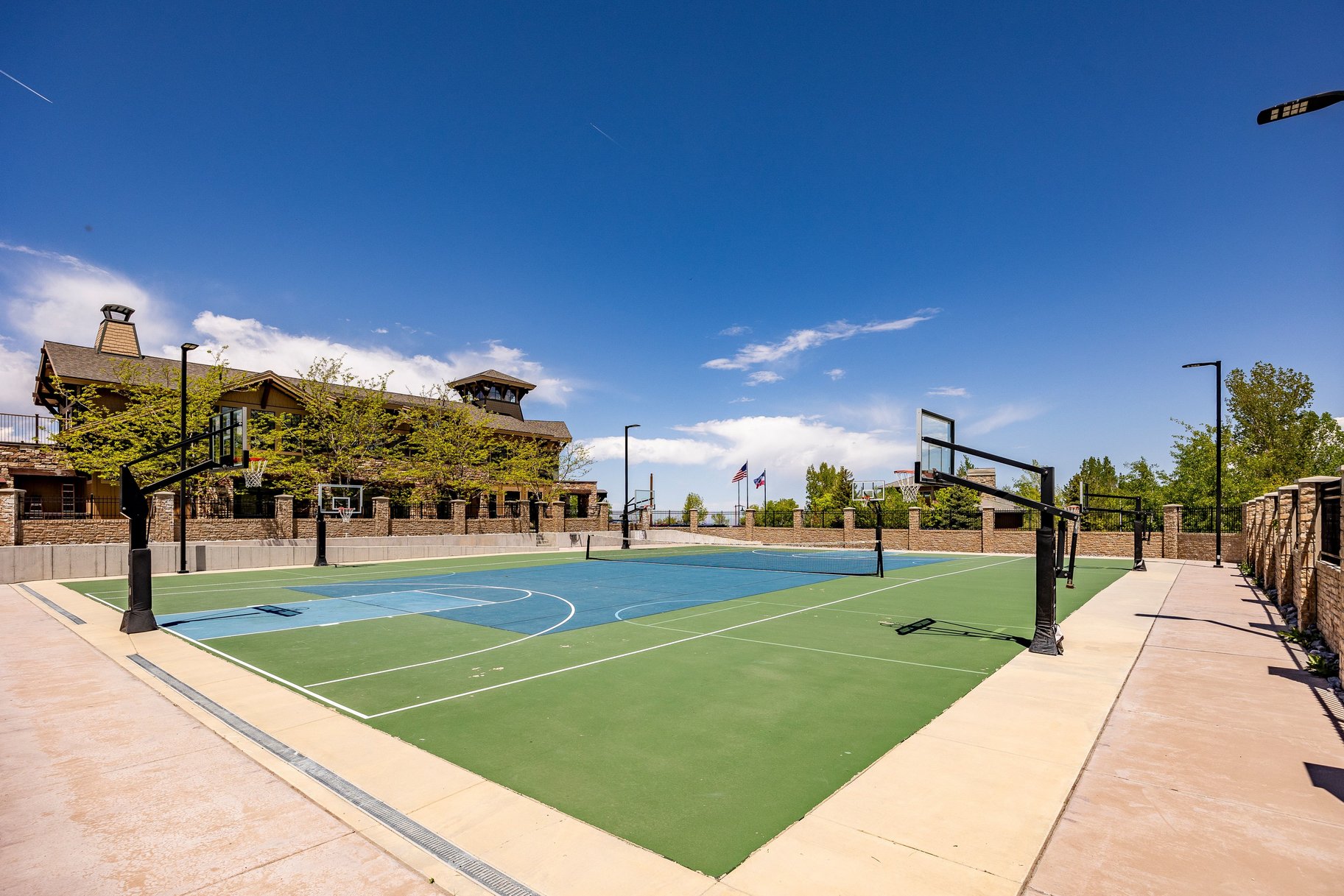  Suncrest Townhouse with Impeccable Valley Views - 物件實景