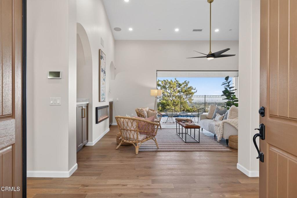 Ventura, California, 93003, United States, 4 Bedrooms Bedrooms, ,4 BathroomsBathrooms,Residential,For Sale,1912108