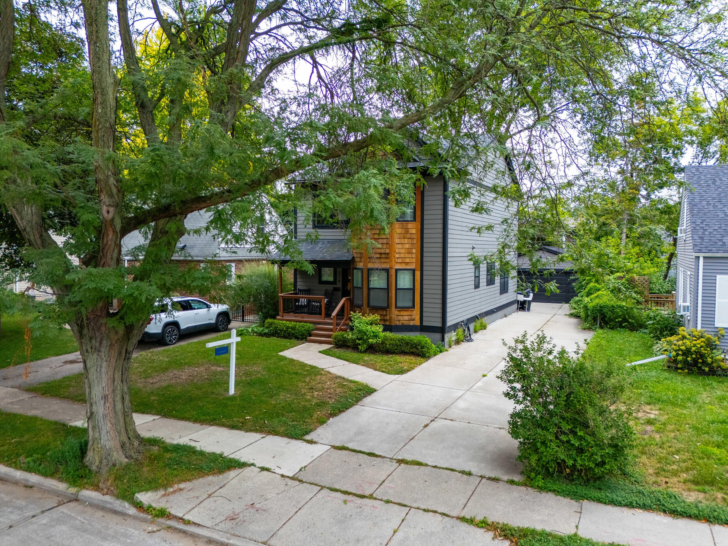Royal Oak, Michigan, 48067, United States, 3 Bedrooms Bedrooms, ,3 BathroomsBathrooms,Residential,For Sale,1924655