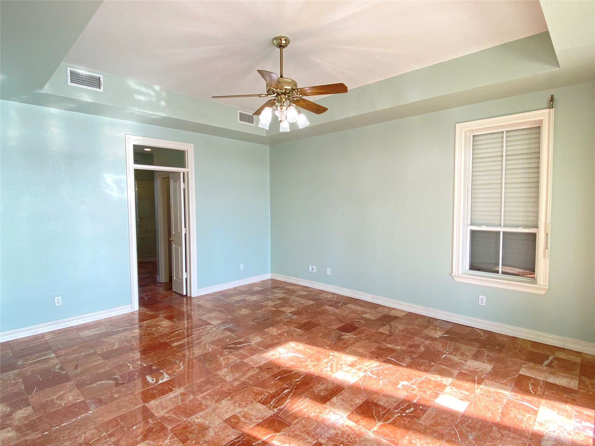 Long Reach Dr, Galveston, TX 77554