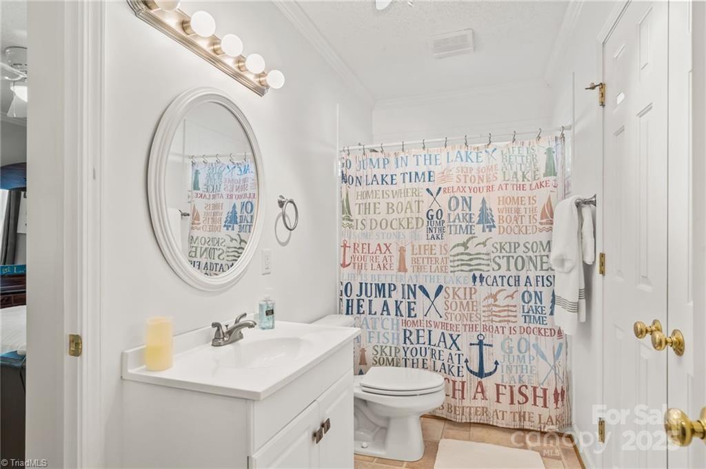 New London, North Carolina, 28127, United States, 3 Bedrooms Bedrooms, ,2 BathroomsBathrooms,Residential,For Sale,1827846