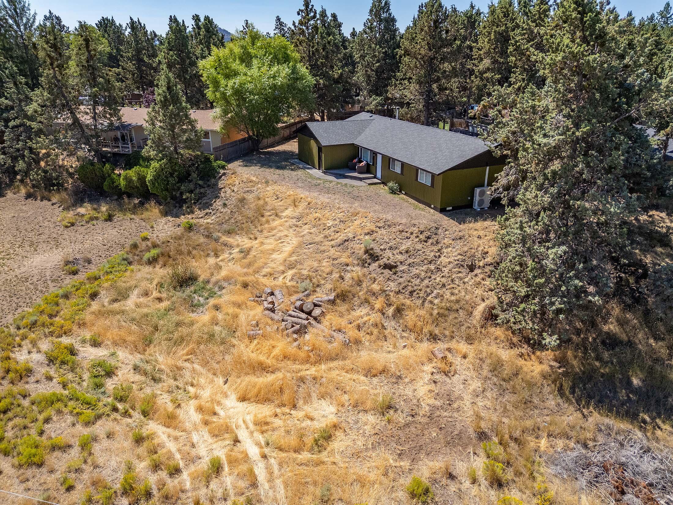 Bend, Oregon, 97701, United States, 3 Bedrooms Bedrooms, ,2 BathroomsBathrooms,Residential,For Sale,1913585