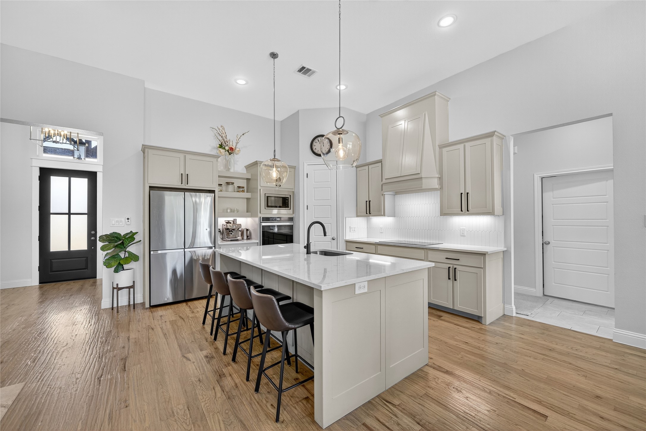 Springtown, Texas, 76082, United States, 4 Bedrooms Bedrooms, ,3 BathroomsBathrooms,Residential,For Sale,1966278