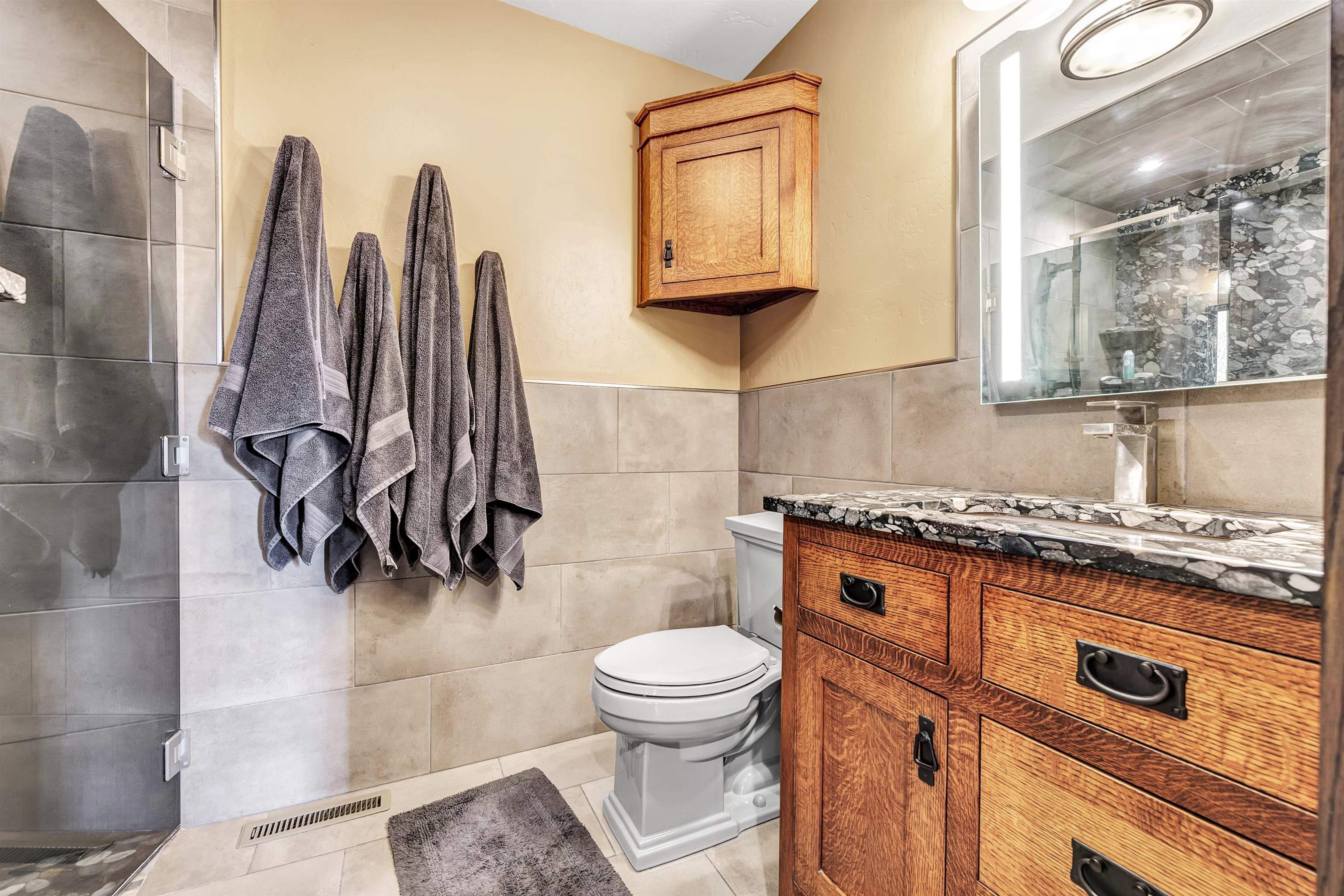 SHAWANO, Wisconsin, 54166, United States, 5 Bedrooms Bedrooms, ,3 BathroomsBathrooms,Residential,For Sale,1912460