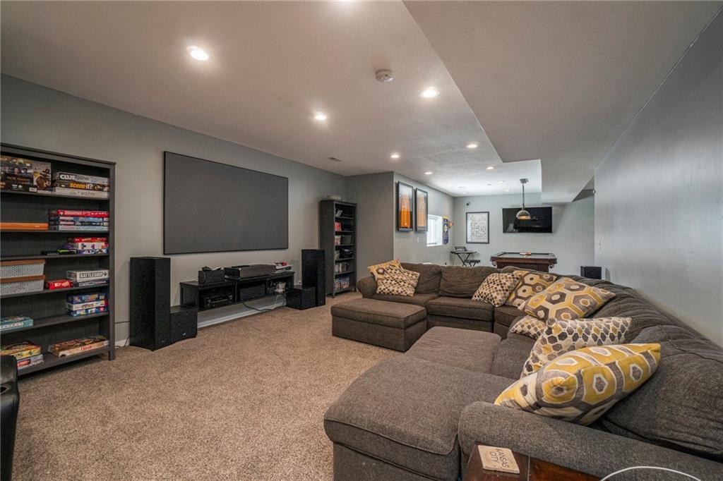 Olathe, Kansas, 66061, United States, 5 Bedrooms Bedrooms, ,5 BathroomsBathrooms,Residential,For Sale,1969307