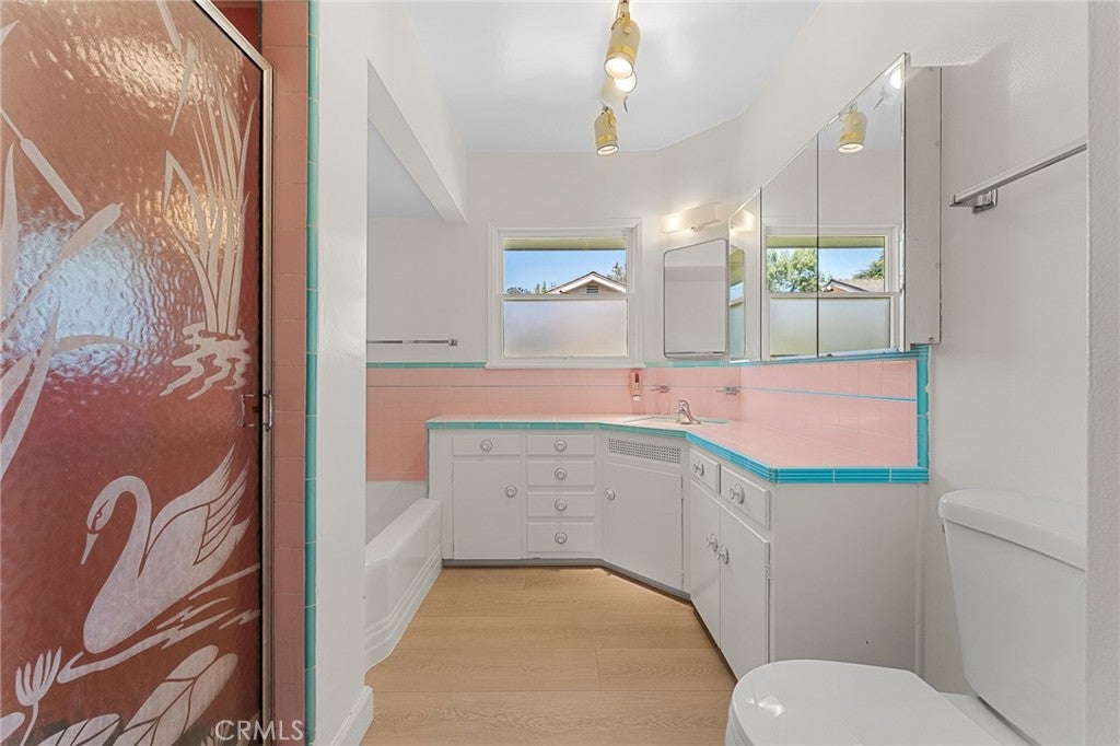 San Bernardino, California, 92405, United States, 3 Bedrooms Bedrooms, ,2 BathroomsBathrooms,Residential,For Sale,1931441