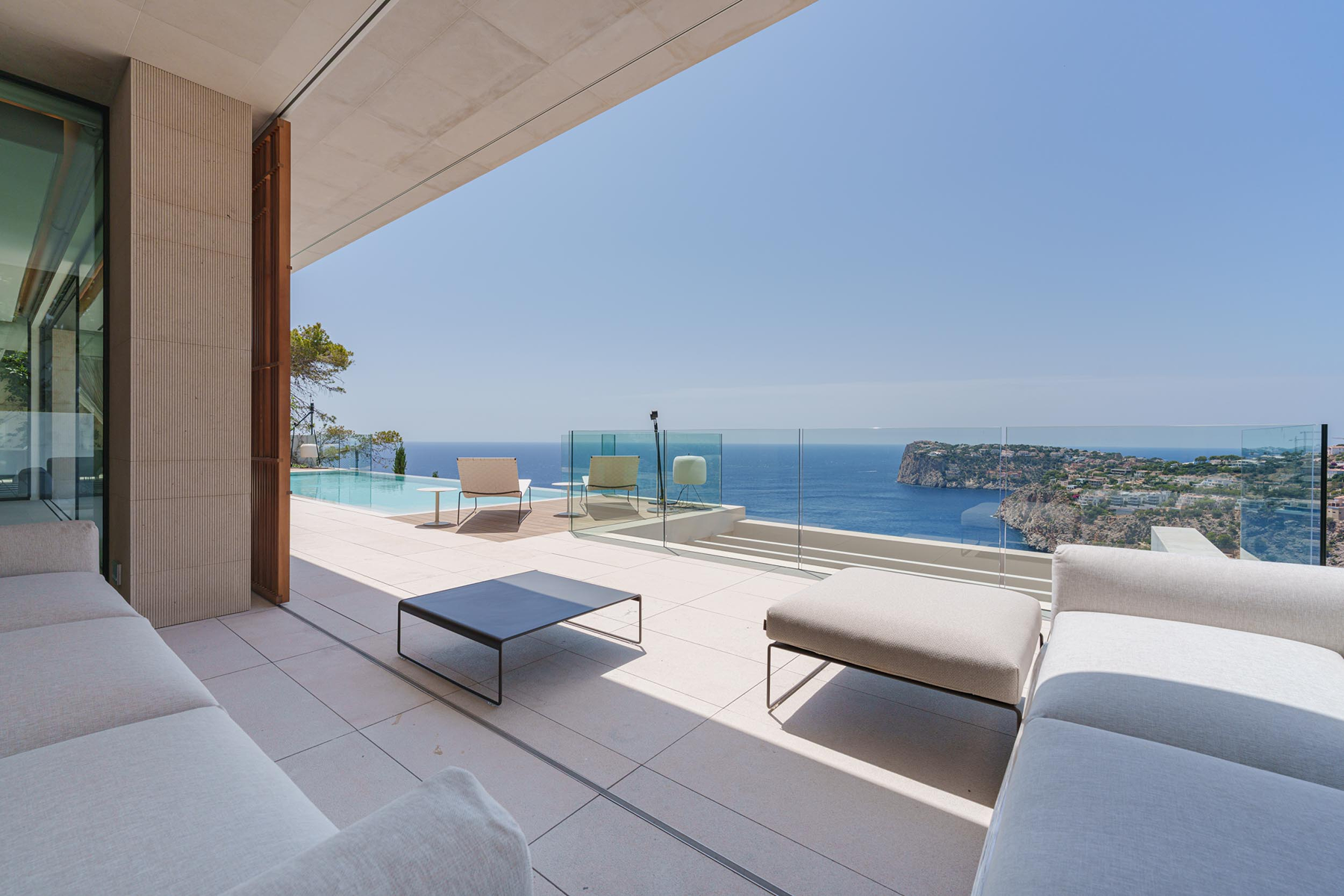  Newly built villa with sea views in Port d