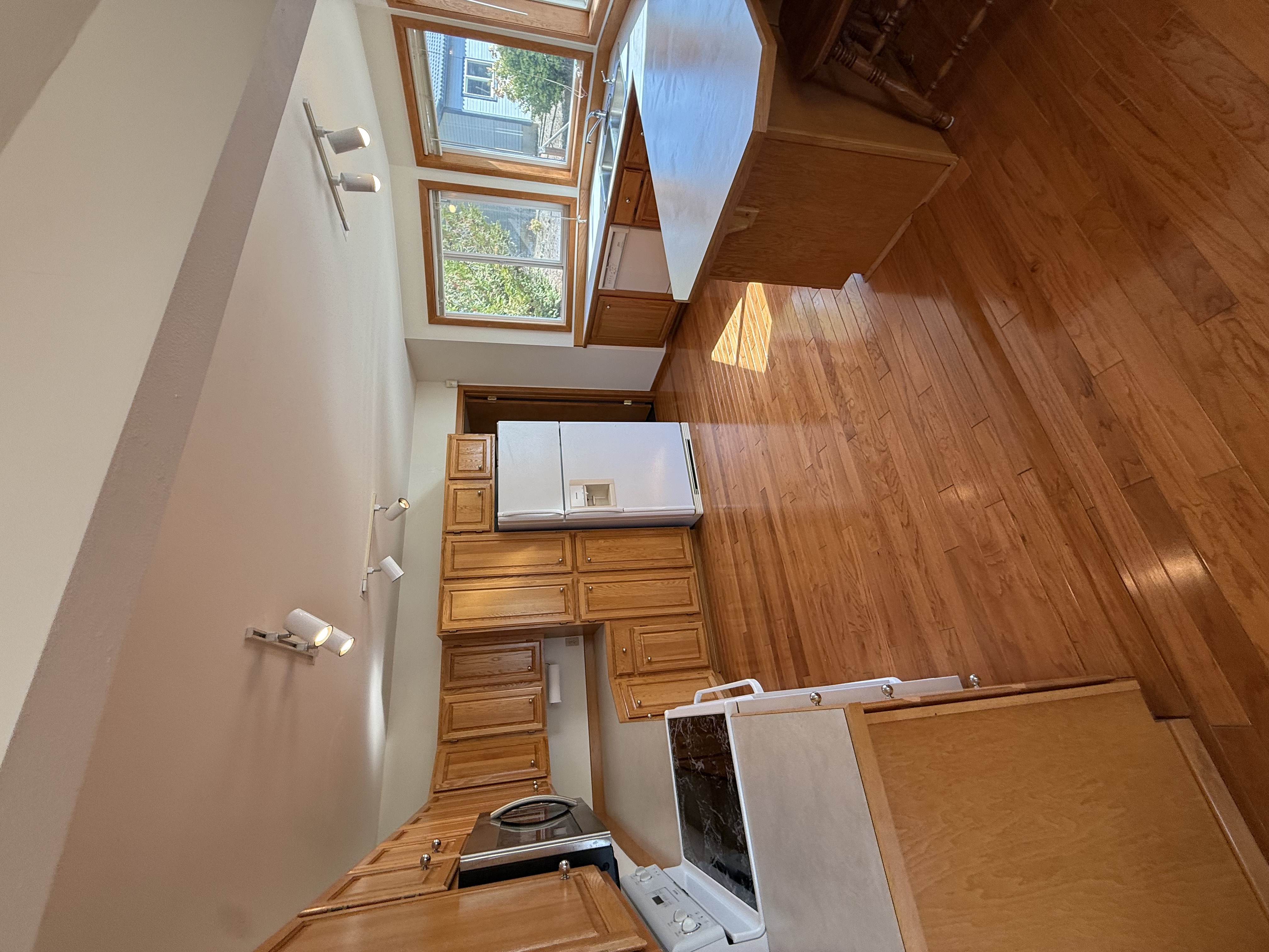 Sagle, Idaho, 83860, United States, 5 Bedrooms Bedrooms, ,4 BathroomsBathrooms,Residential,For Sale,1982064