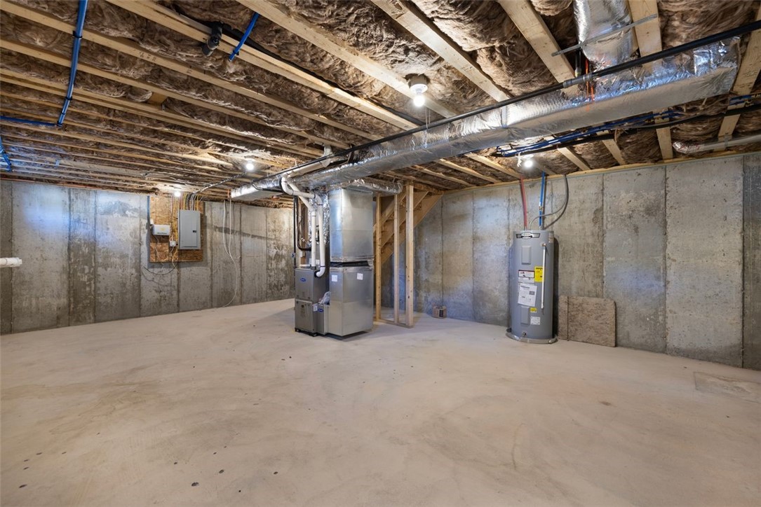 Warwick, Rhode Island, 02889, United States, 4 Bedrooms Bedrooms, ,4 BathroomsBathrooms,Residential,For Sale,2003475