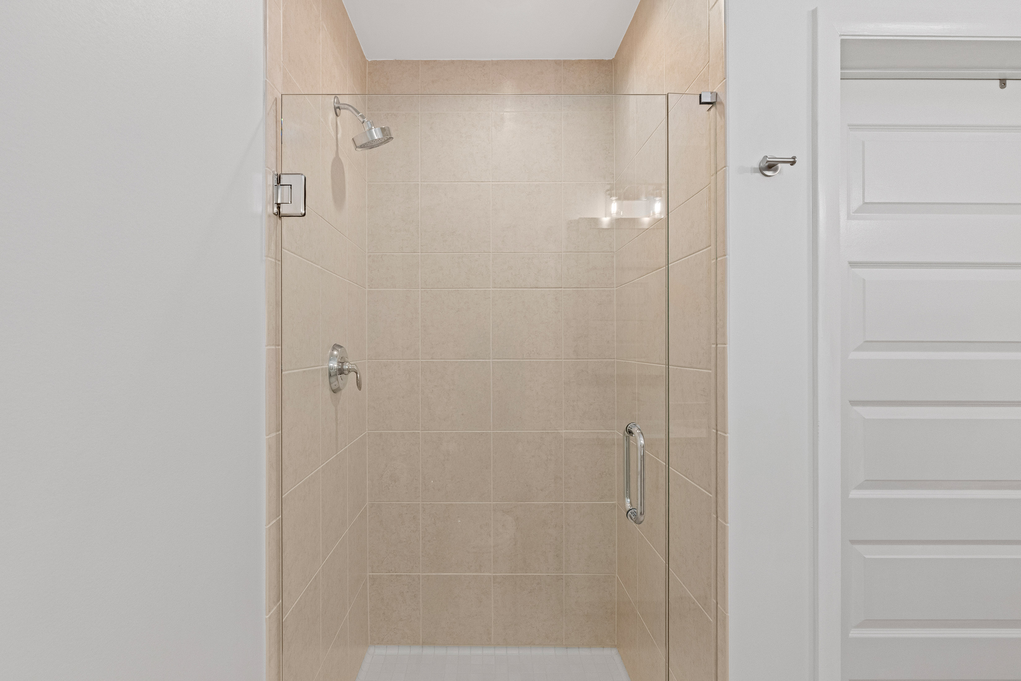  Exceptional Condo Offer Offers an Array of Amenities in a Prime Location - 物件實景