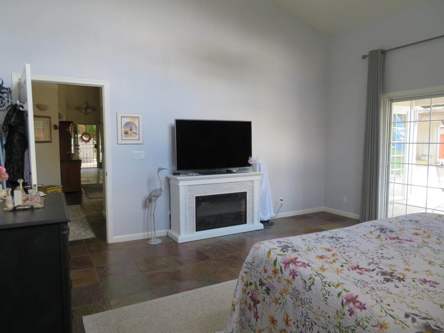 Oakdale, California, 95361, United States, 3 Bedrooms Bedrooms, ,2 BathroomsBathrooms,Residential,For Sale,1942703