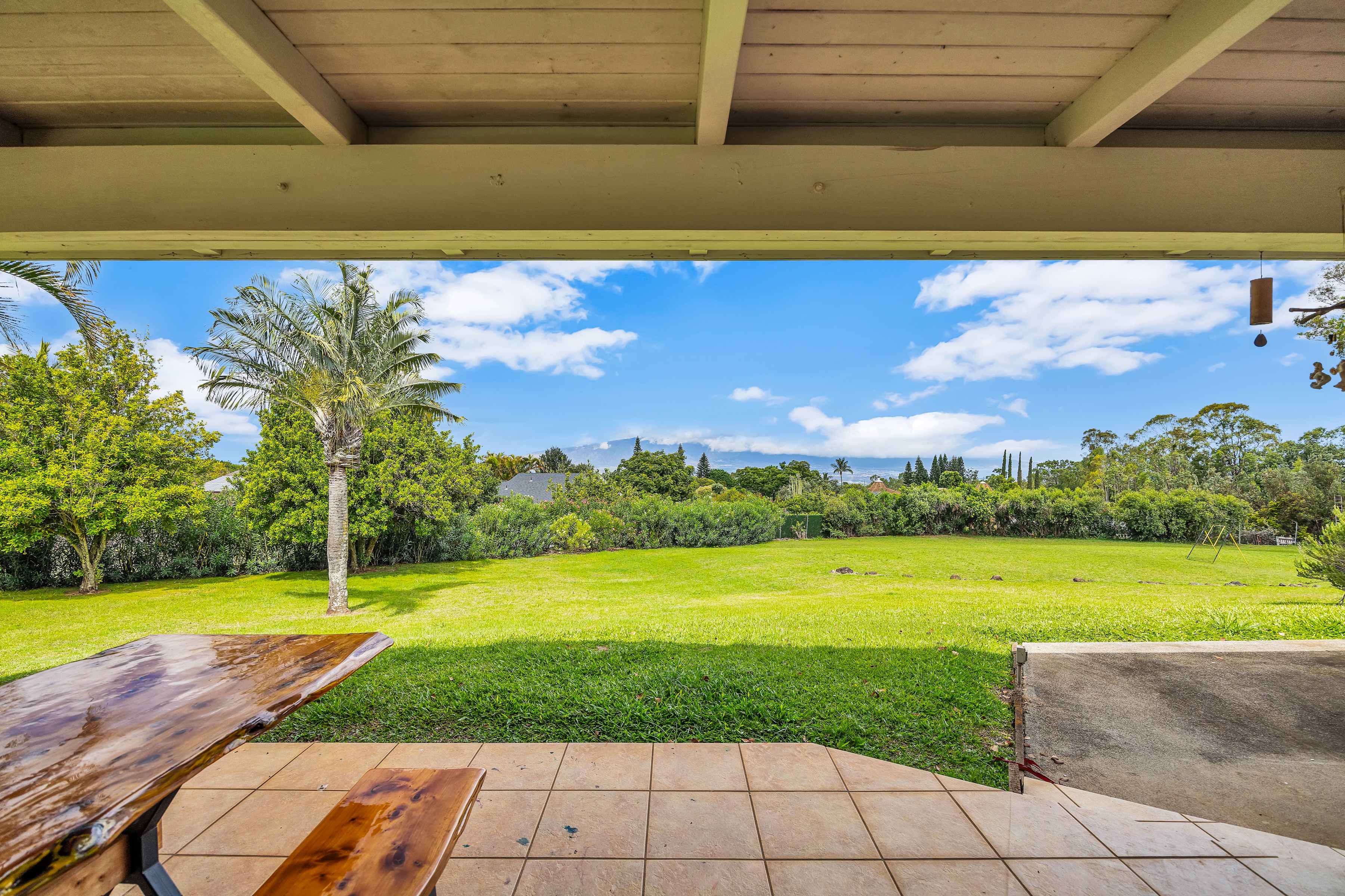  Views stretching  to the West Maui Mountains, ocean, and Haleakala - 物件實景