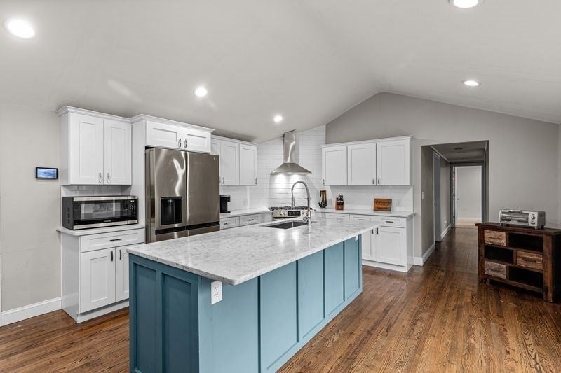 Plymouth, Massachusetts, 02360, United States, 3 Bedrooms Bedrooms, ,2 BathroomsBathrooms,Residential,For Sale,1982204