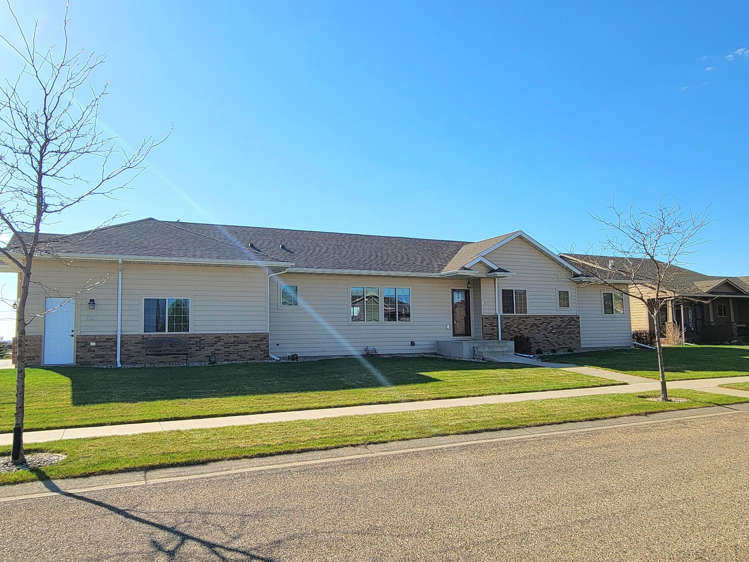 Aberdeen, South Dakota, 57401, United States, 5 Bedrooms Bedrooms, ,4 BathroomsBathrooms,Residential,For Sale,1931834