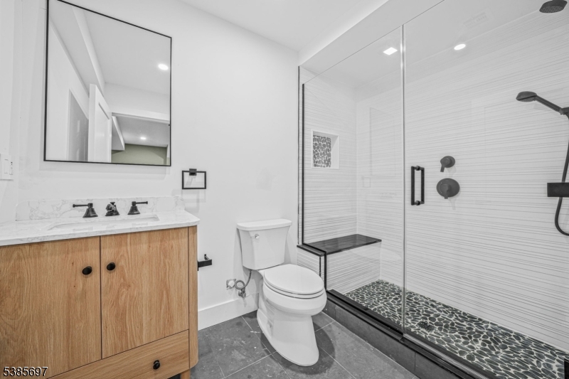 Maplewood Twp., New Jersey, 07040, United States, 4 Bedrooms Bedrooms, ,4 BathroomsBathrooms,Residential,For Sale,1950827