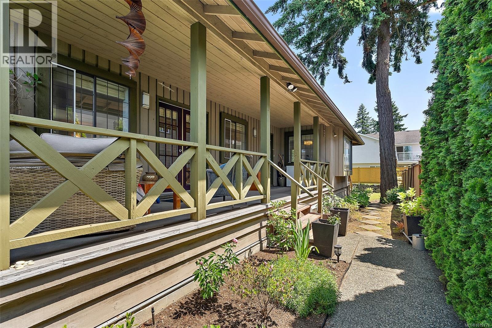VIEW ROYAL, British Columbia, V9B 6N7, CA, 5 Bedrooms Bedrooms, ,3 BathroomsBathrooms,Residential,For Sale,1951757