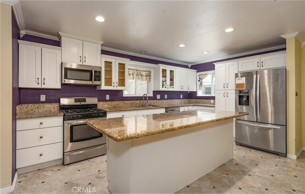 San Bernardino, California, 92404, United States, 3 Bedrooms Bedrooms, ,2 BathroomsBathrooms,Residential,For Sale,1927844