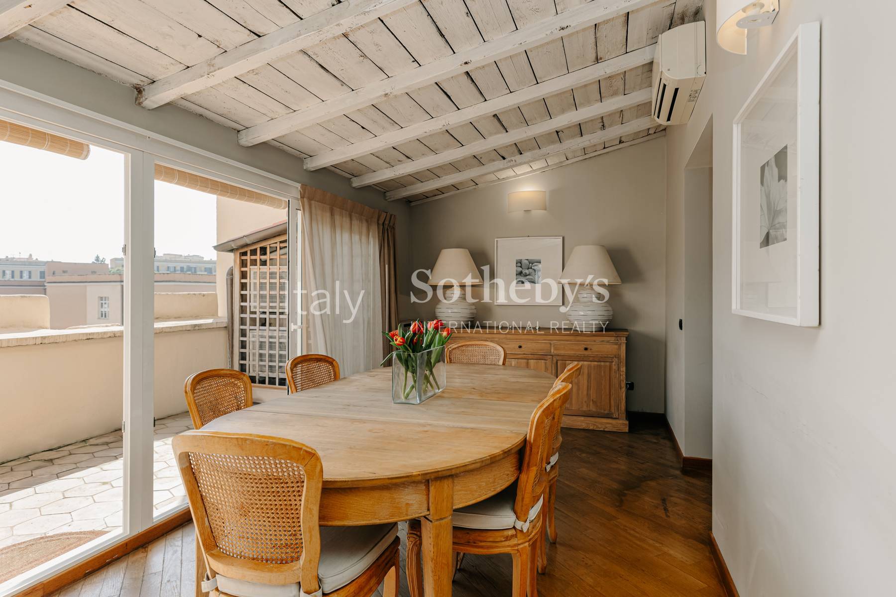  Elegant Liberty-Style Apartment on Via Monte Zebio - 物件實景