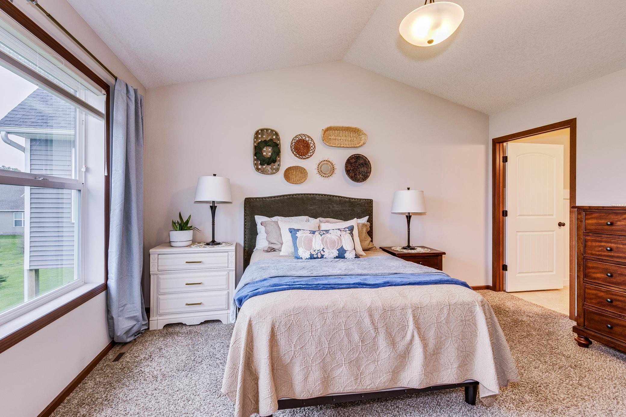 Blaine, Minnesota, 55434, United States, 3 Bedrooms Bedrooms, ,2 BathroomsBathrooms,Residential,For Sale,1933012