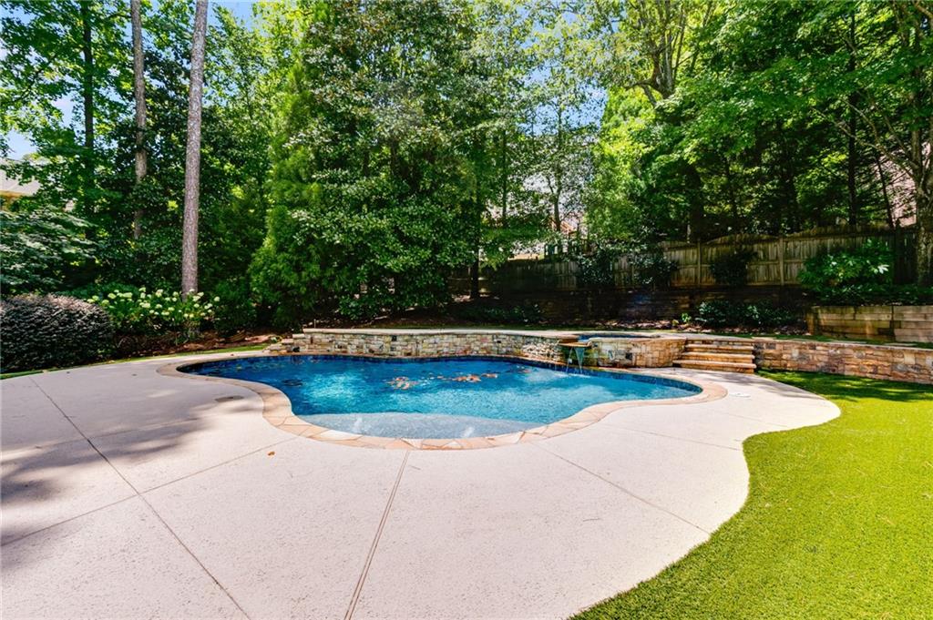 Atlanta, Georgia, 30350, United States, 6 Bedrooms Bedrooms, ,5 BathroomsBathrooms,Residential,For Sale,1900551