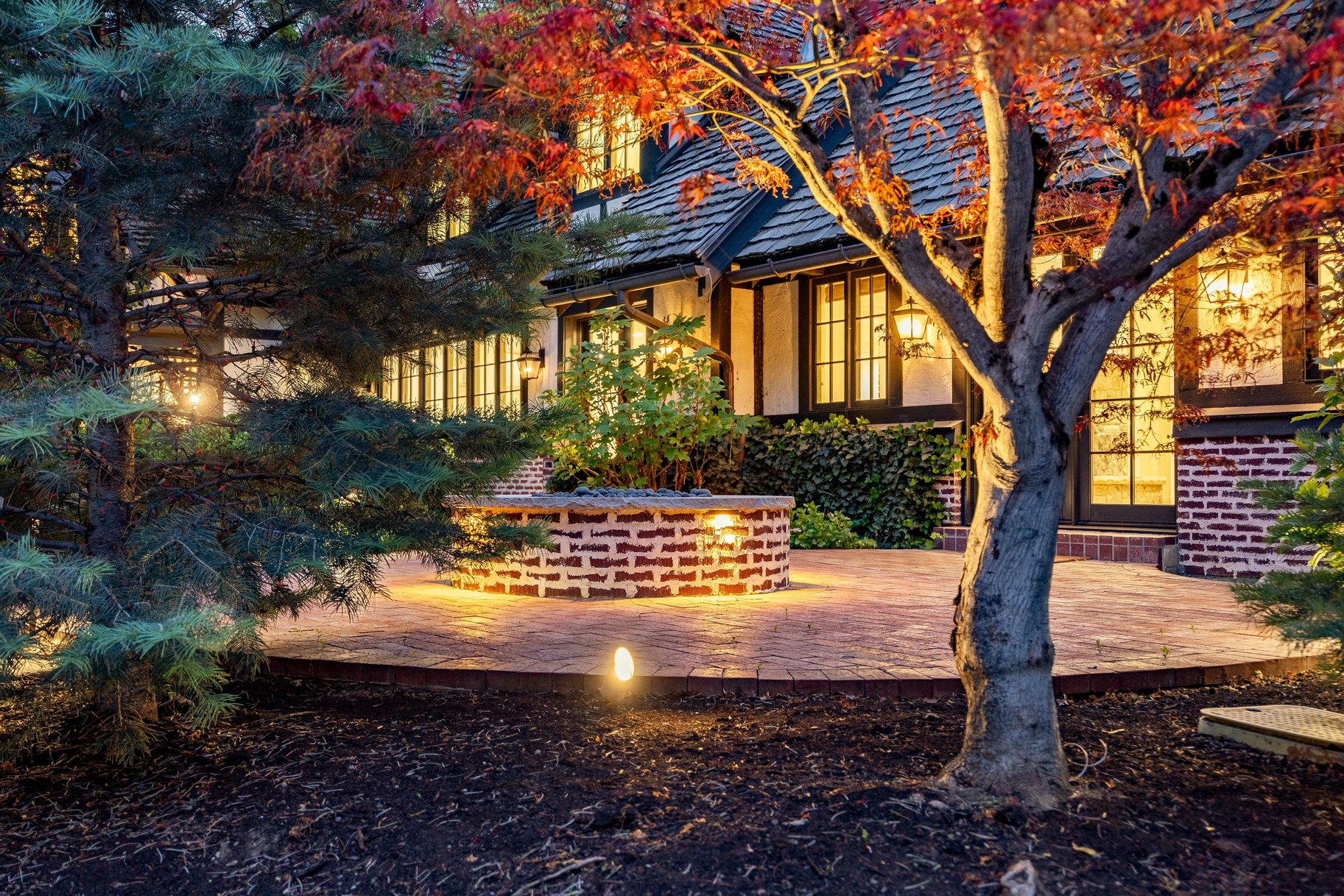  Stunning Tudor Estate in Premier Walker Lane Neighborhood - 物件實景