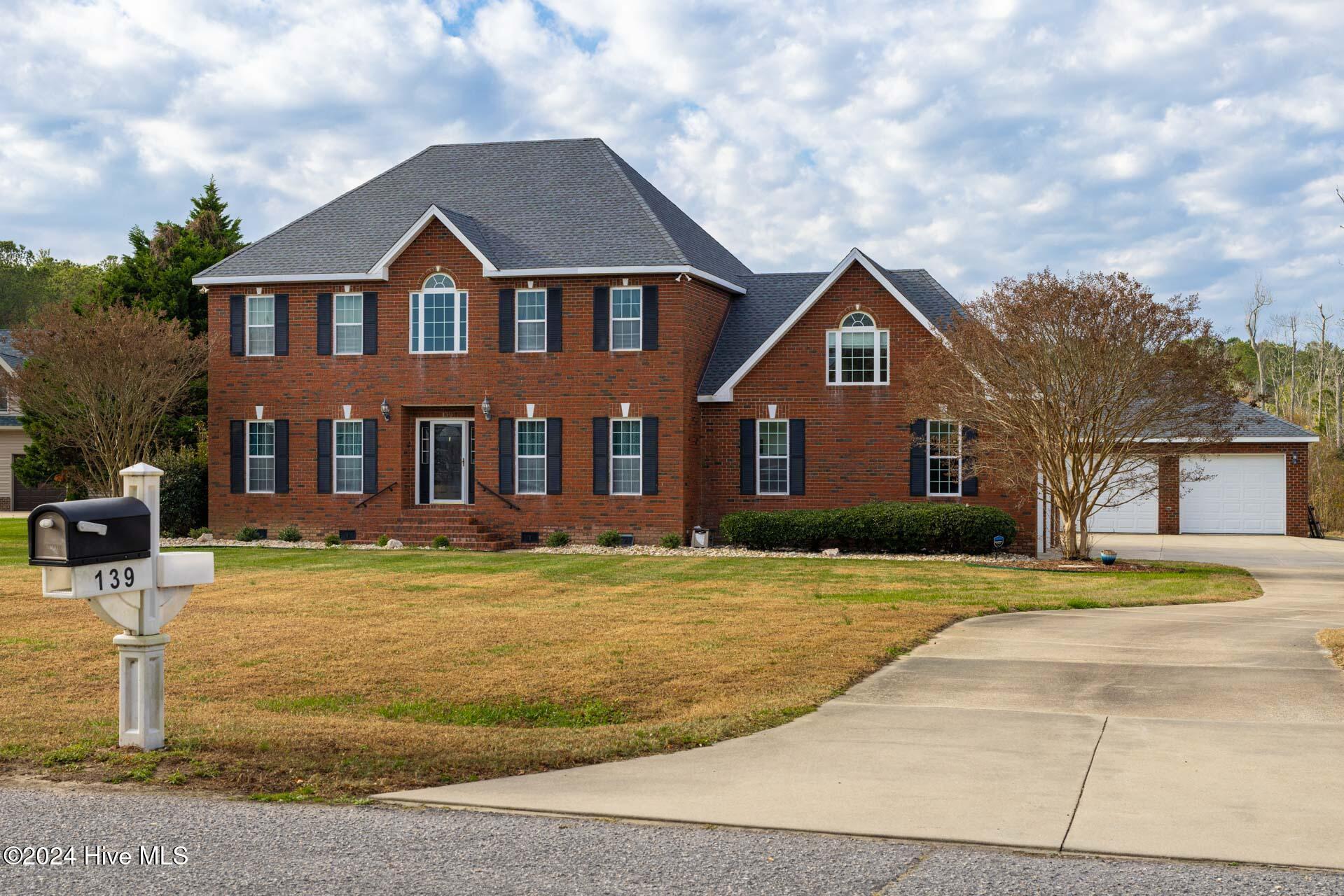 Currituck, North Carolina, 27929, United States, 4 Bedrooms Bedrooms, ,4 BathroomsBathrooms,Residential,For Sale,1849903