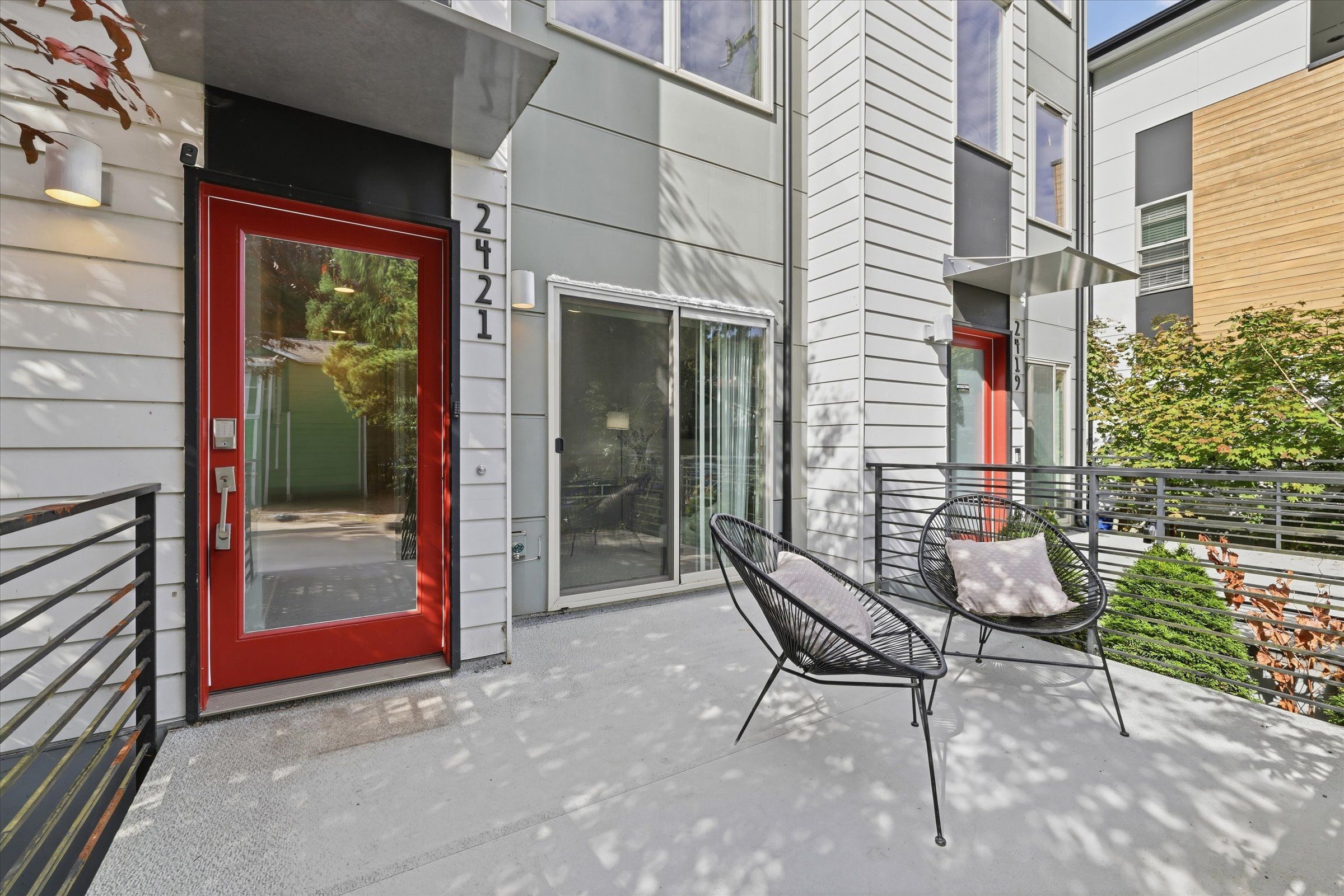  2421 Wickstrom Place SW, Seattle, WA 98116 - 物件實景