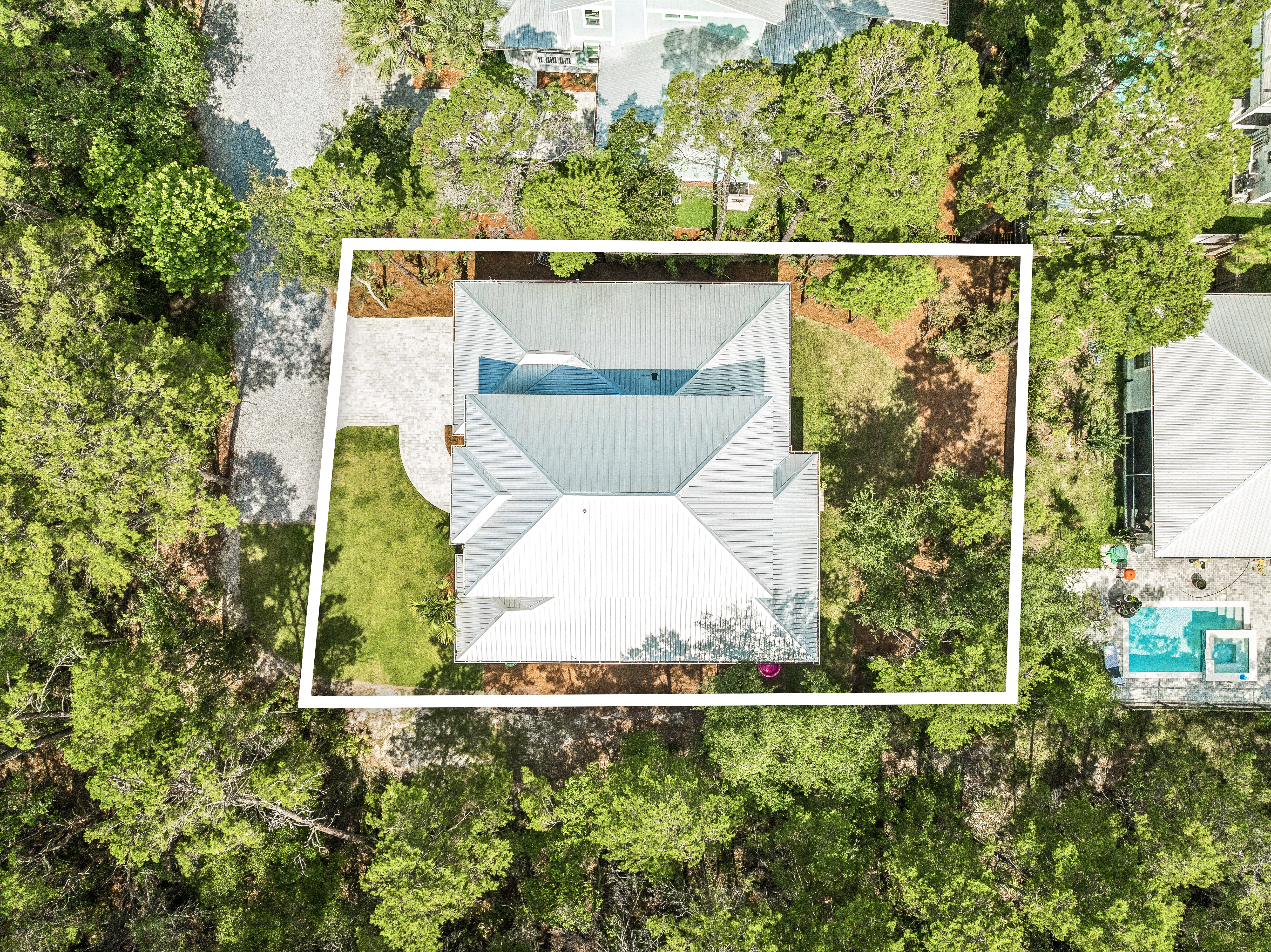  Custom Coastal Luxury with Walkable Beach Access - 物件實景