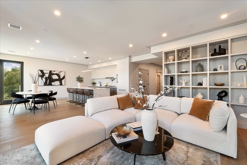 Brookline, Massachusetts, 02445, United States, 4 Bedrooms Bedrooms, ,4 BathroomsBathrooms,Residential,For Sale,1934696