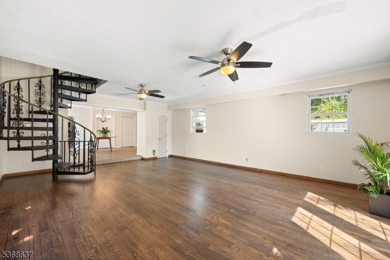 Rockaway Twp., New Jersey, 07005, United States, 9 Bedrooms Bedrooms, ,4 BathroomsBathrooms,Residential,For Sale,1979468