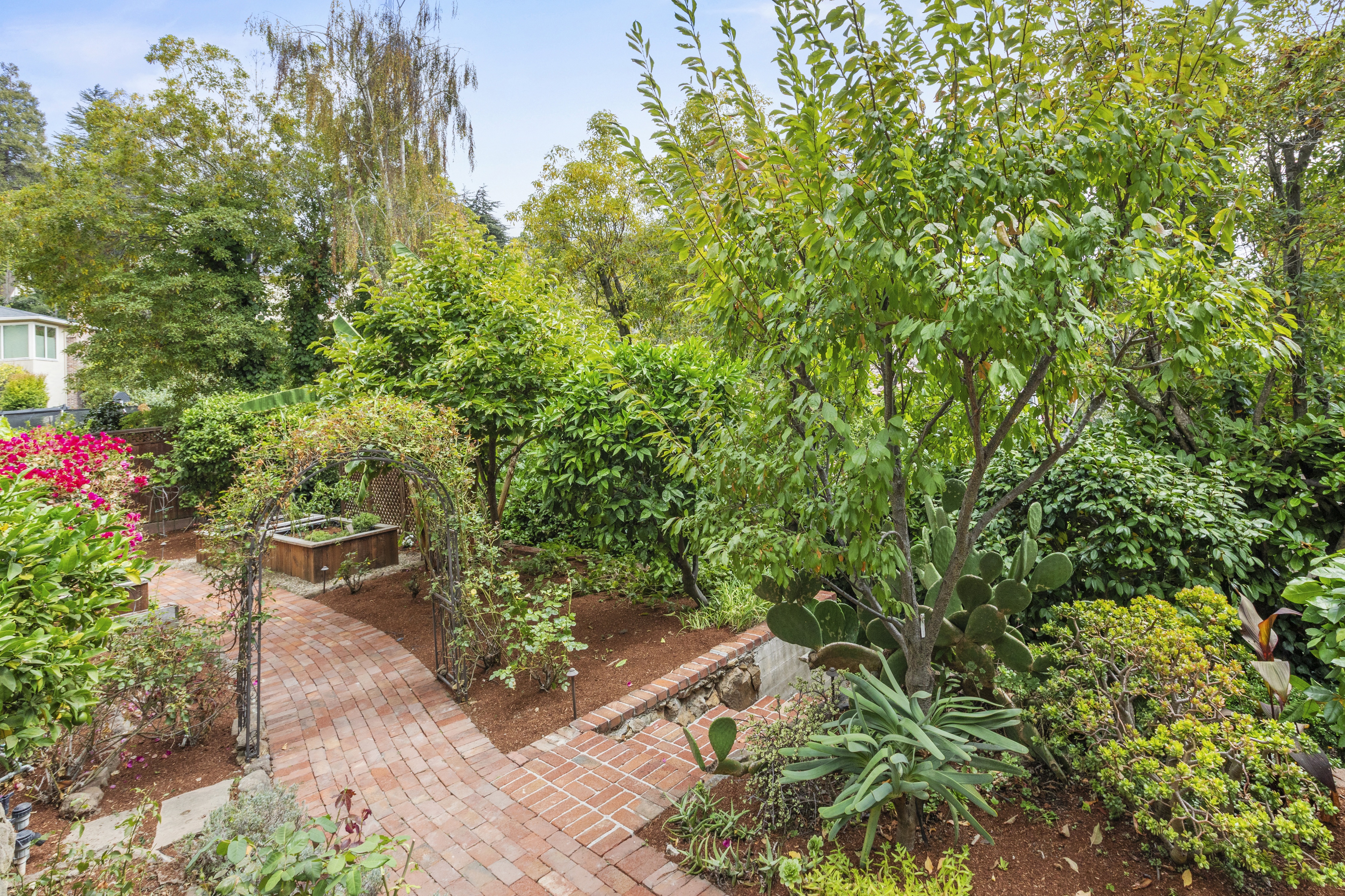 A Cherished Upper Piedmont Estate with Exceptional Views and Gardens - 物件實景