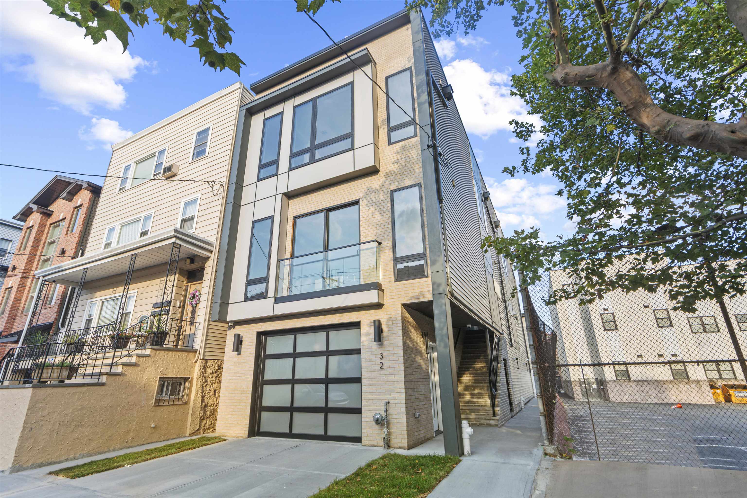 Jersey City, New Jersey, 07307, United States, 3 Bedrooms Bedrooms, ,3 BathroomsBathrooms,Residential,For Sale,2001766