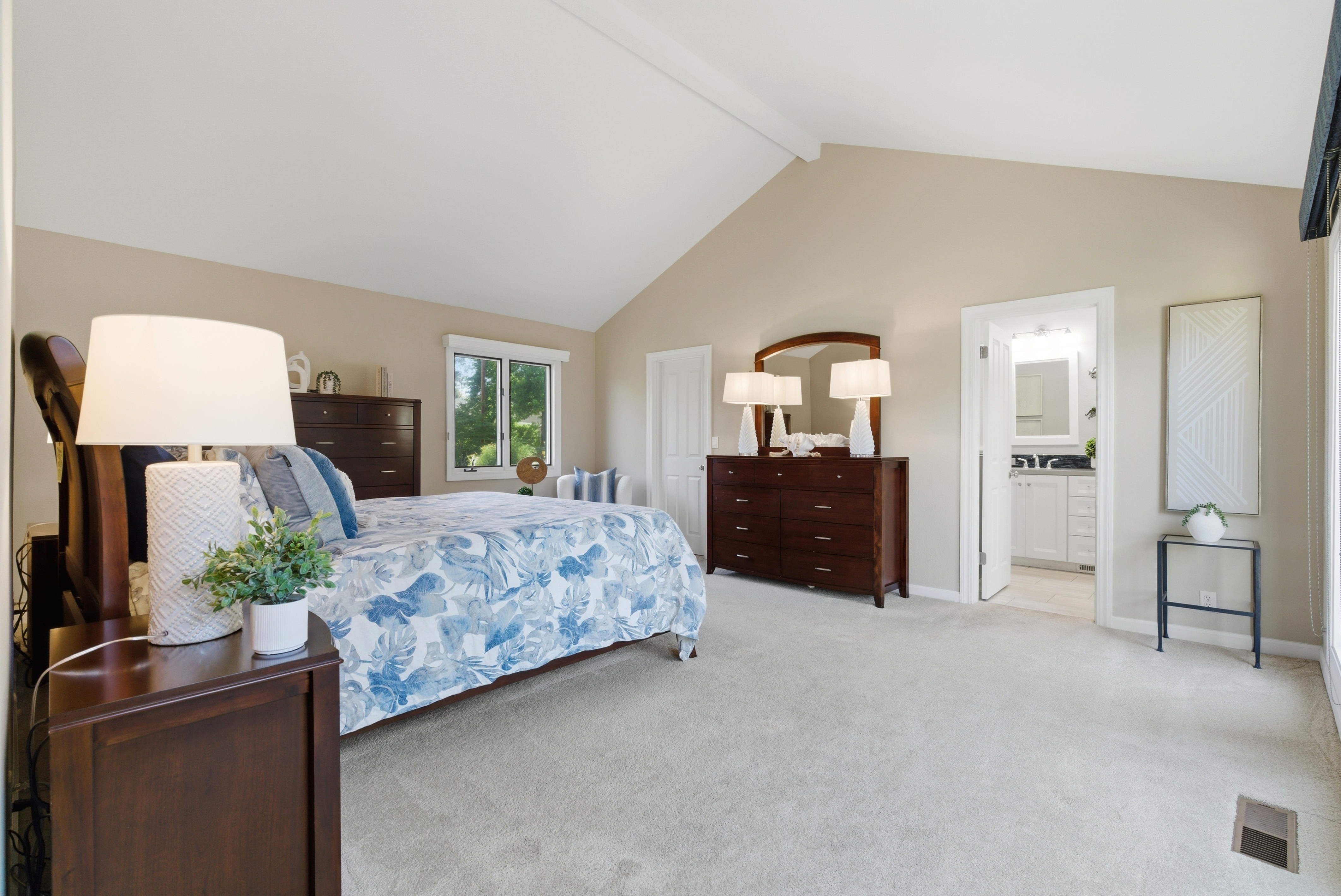  Elegant Single-Story Living on a Premier Corner Lot in Monte Sereno - 物件實景
