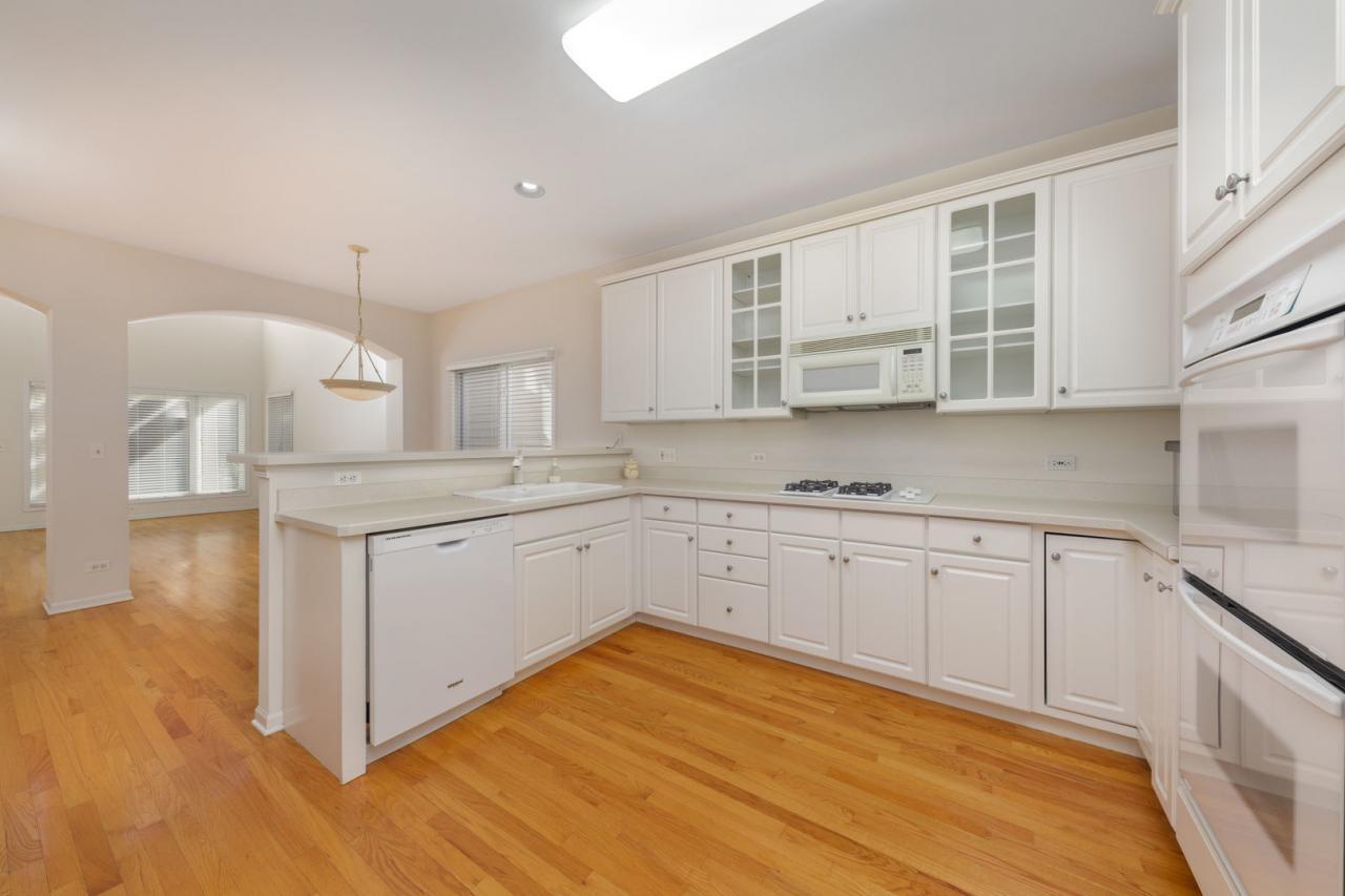 2353 Woodglen Drive, Aurora, Illinois, 60502, United States, 3 Bedrooms Bedrooms, ,3 BathroomsBathrooms,Residential,For Sale,2353 Woodglen Drive,1682401