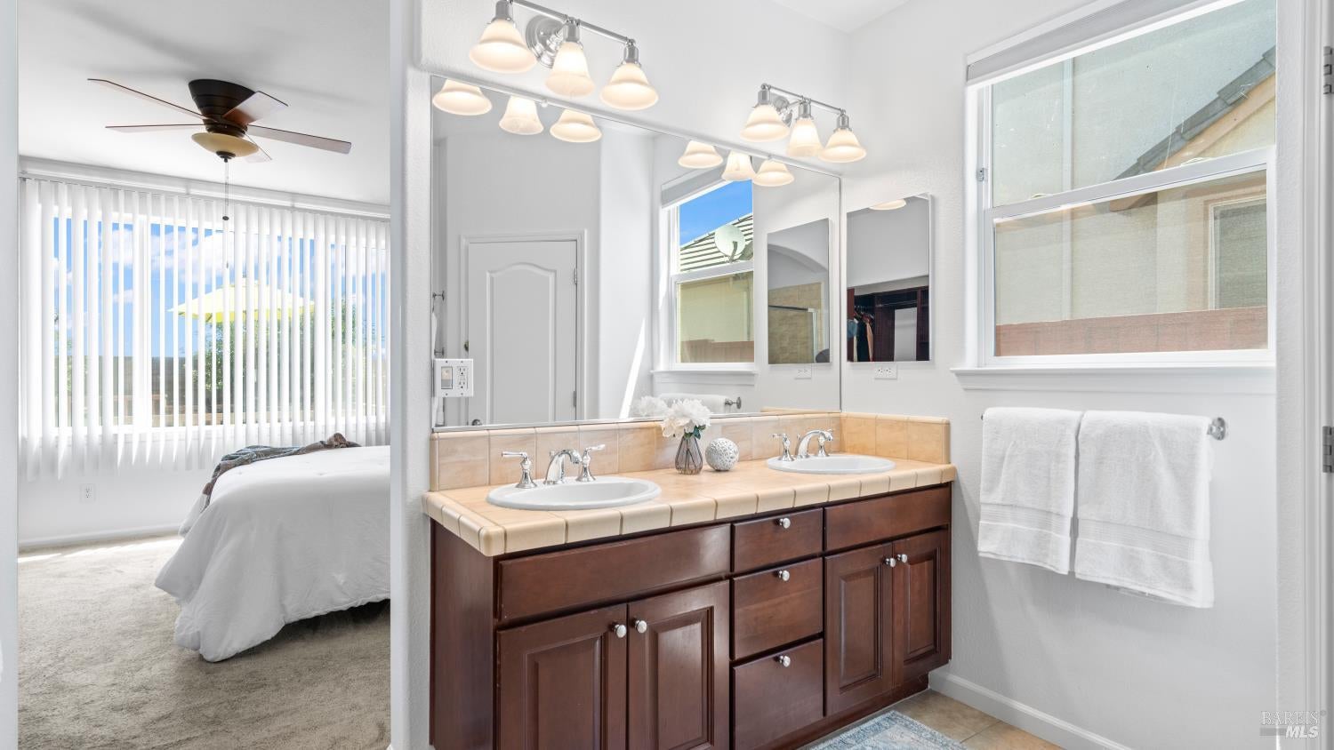 Vacaville, California, 95687, United States, 2 Bedrooms Bedrooms, ,2 BathroomsBathrooms,Residential,For Sale,1911882